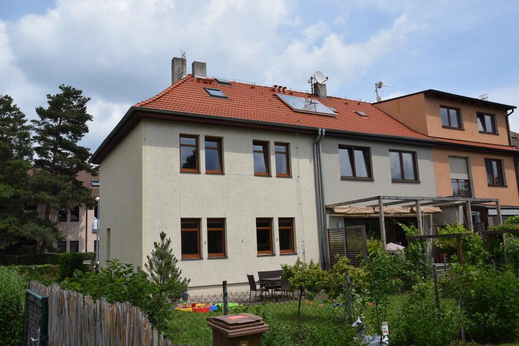 Classical House In Prague 6 Buitenkant foto